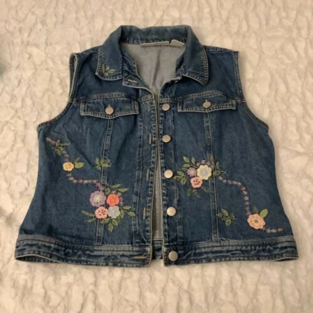 Vintage Susan Bristol Embroidered Floral Denim Vest Woman Size Medium 📦CD